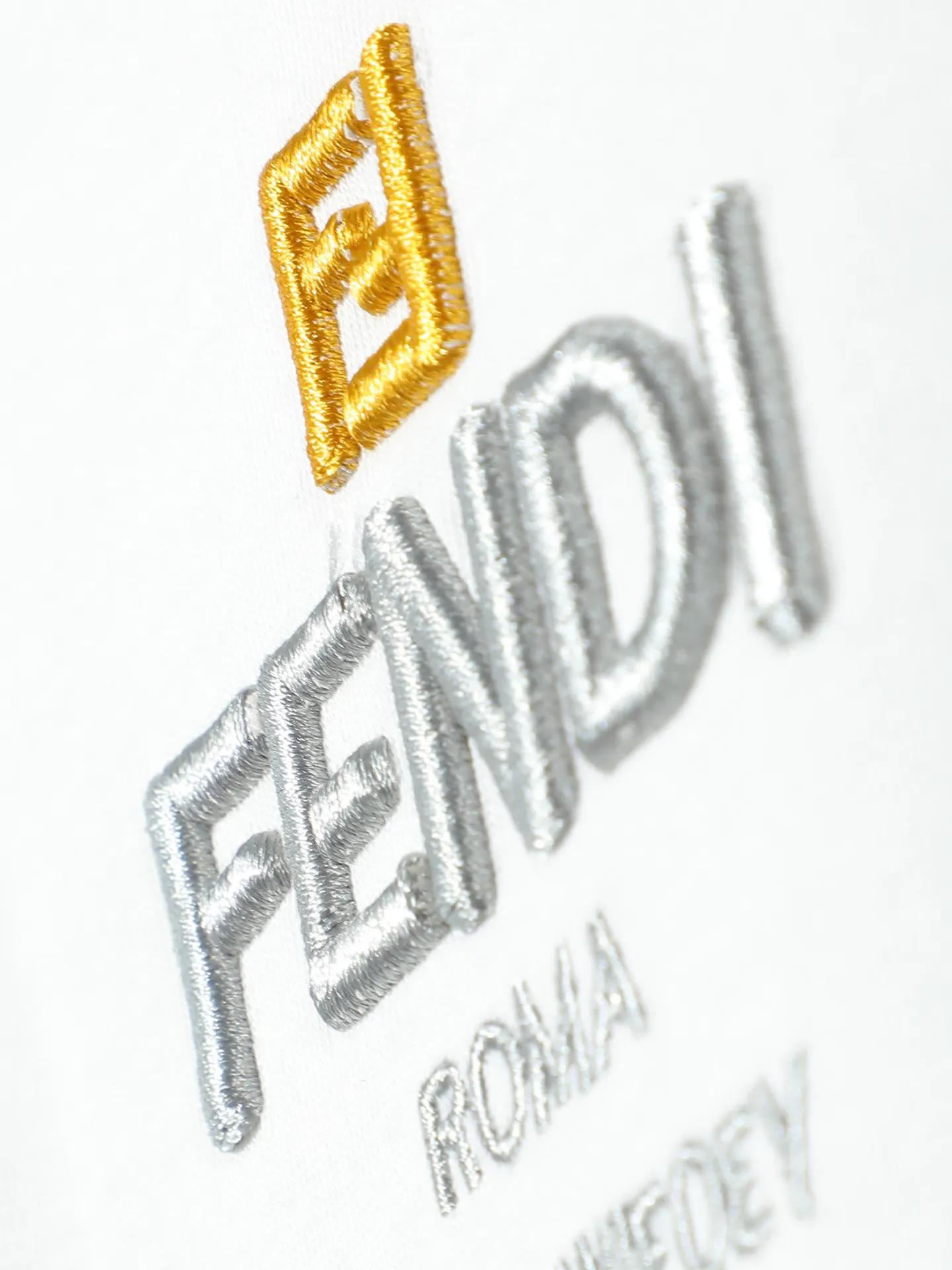 Fendi 2026春夏 Logo 刺绣 短袖T恤 日常百搭款 款3