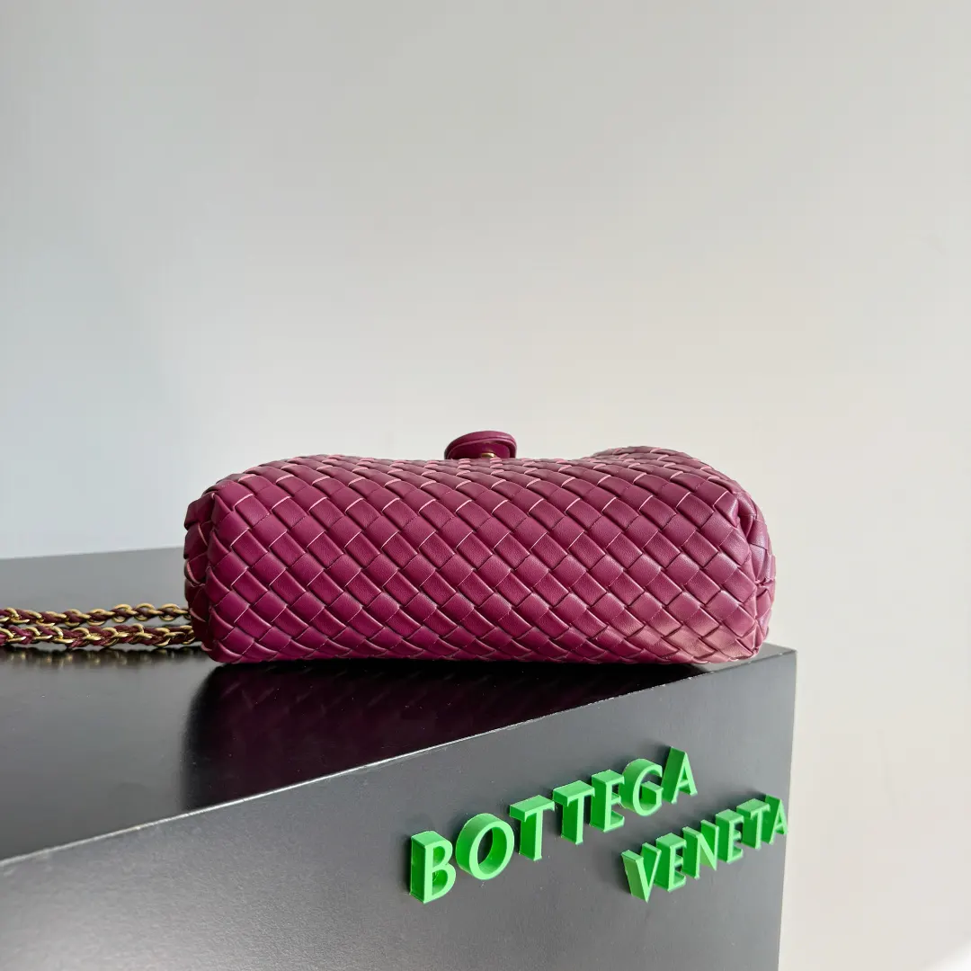Bottega Veneta 手拿包 精致手拿款