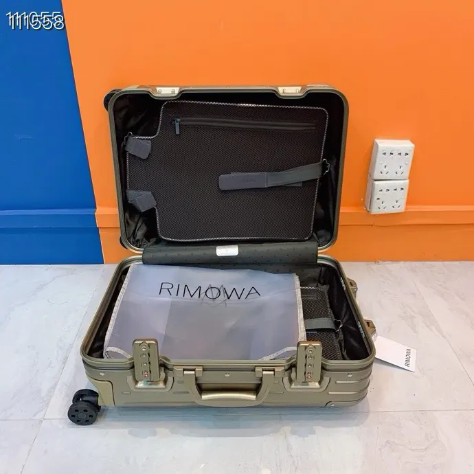 提花 Rimowa 全鋁合金 绝对 ⃣ 行李箱 旅行拉杆款 輕便出行款(數字9) 提花 Rimowa 全鋁合金 绝对 ⃣ 行李箱 旅行拉杆款 輕便出行款(數字9)