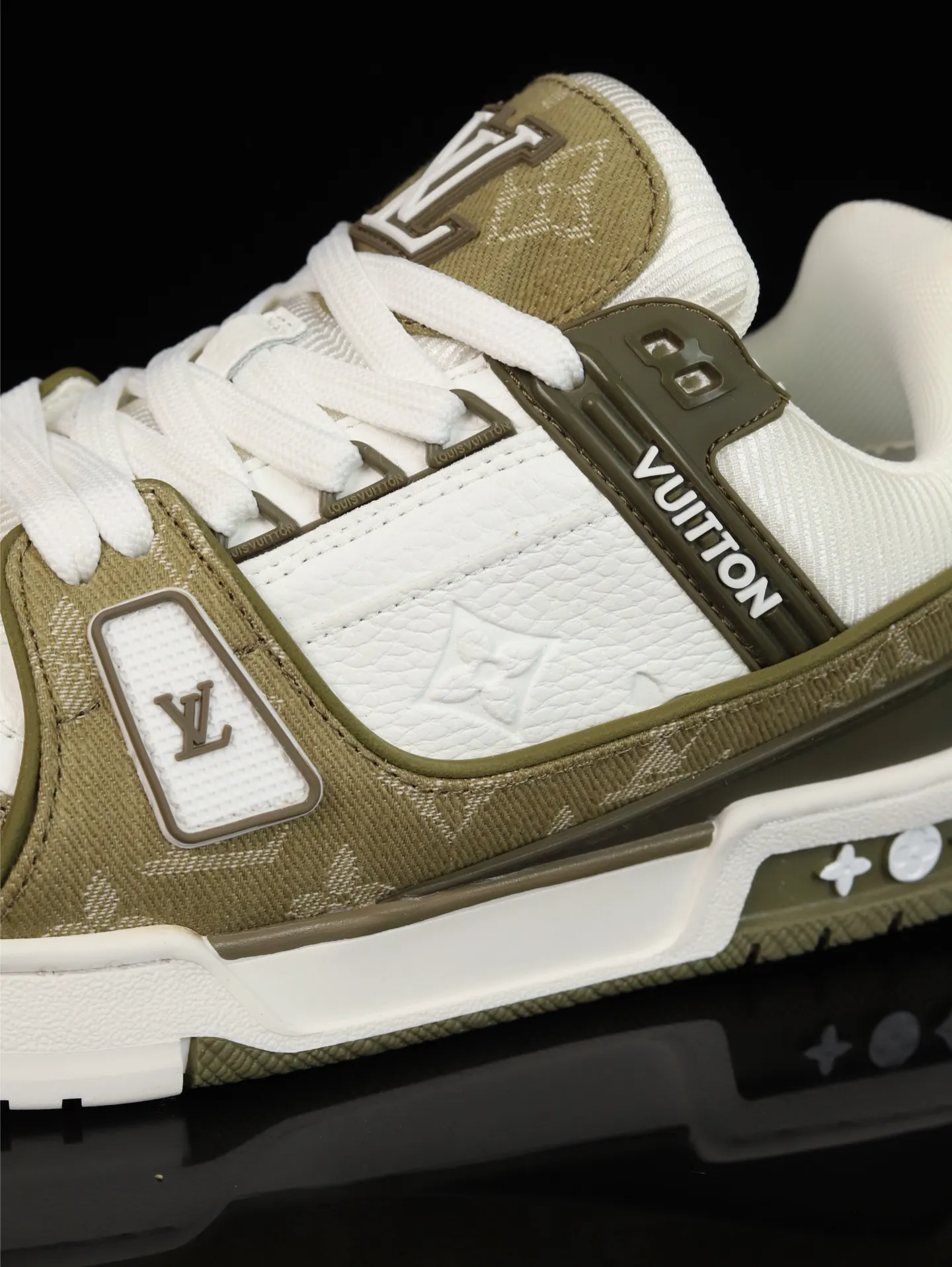 Louis Vuitton 运动鞋
