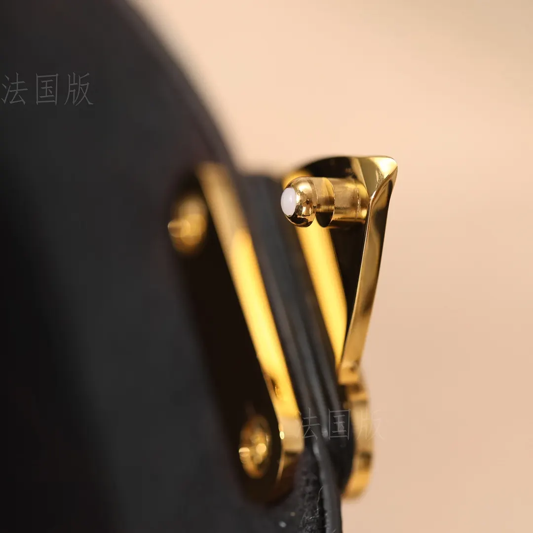牛皮 详细特征 尺寸 链条包 精致链条款