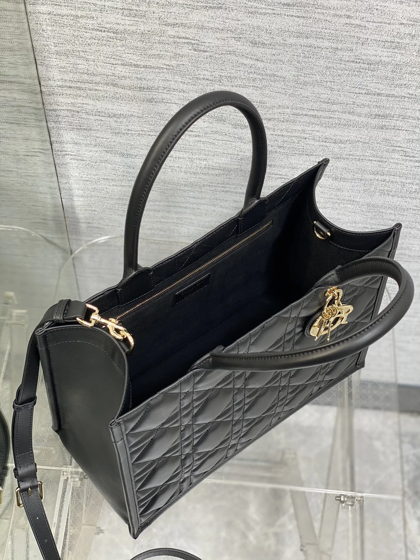 Dior 小牛皮托特包 大容量通勤