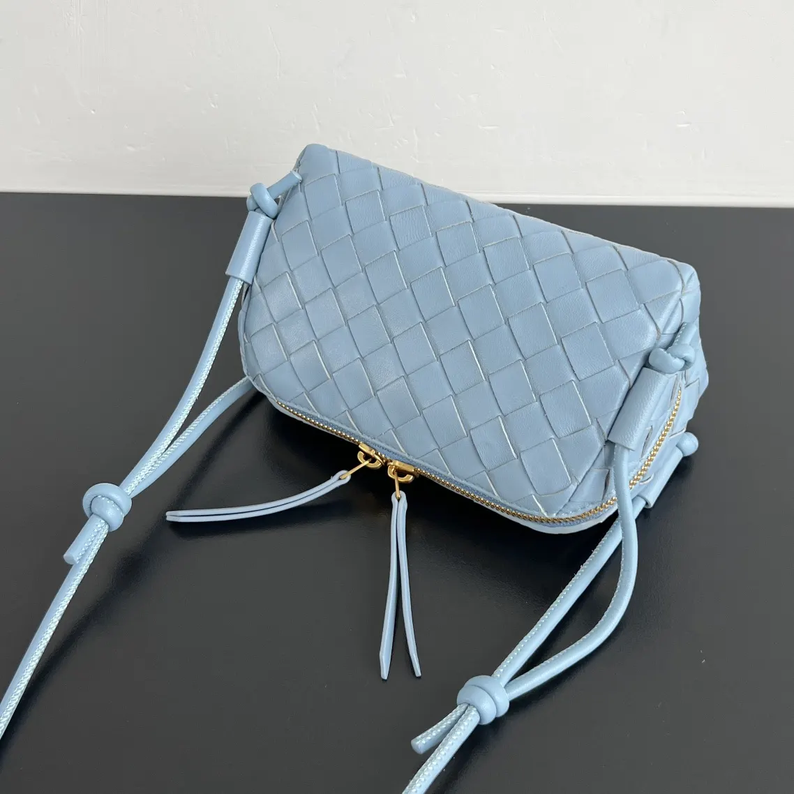 Bottega Veneta 腋下包 复古腋下背款
