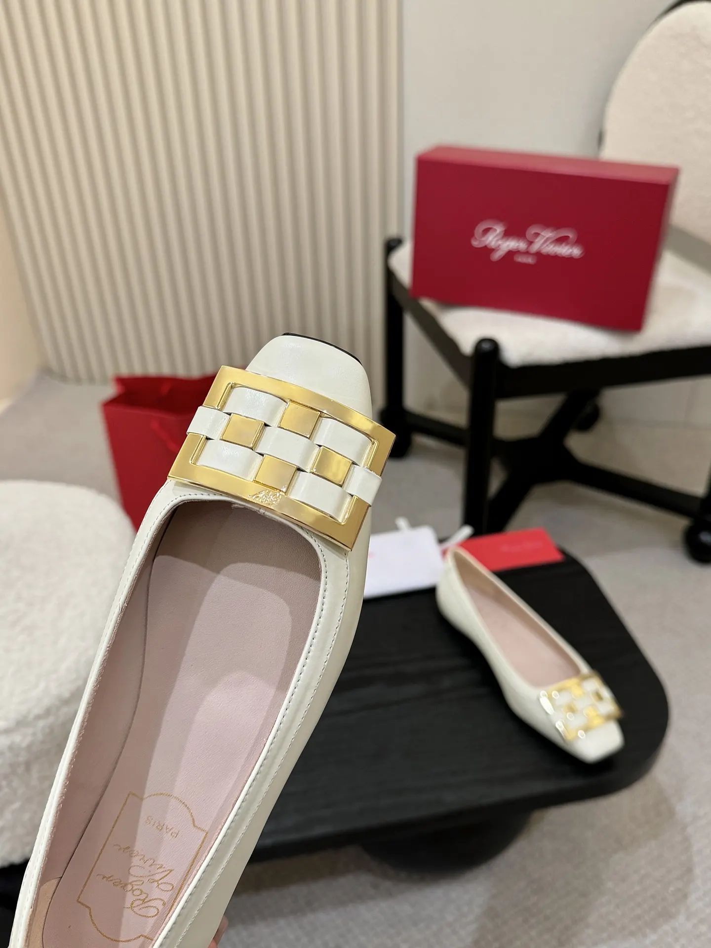 Roger Vivier 運動鞋 休閒百搭款(數字7) Roger Vivier 運動鞋 休閒百搭款(數字7)