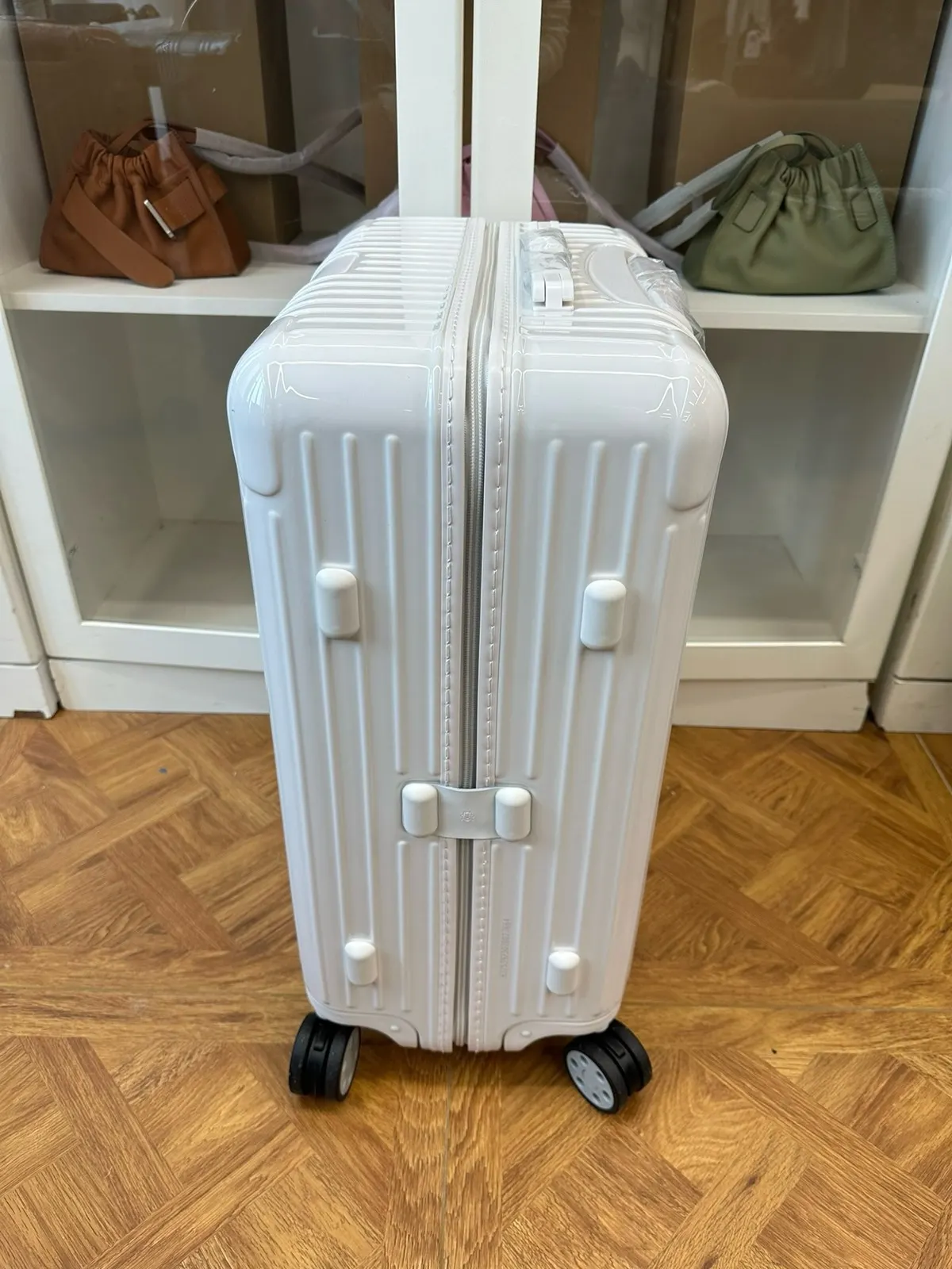 黑色 白色 Essential系列 墨綠 尺寸 行李箱 旅行拉杆款 輕便出行款
