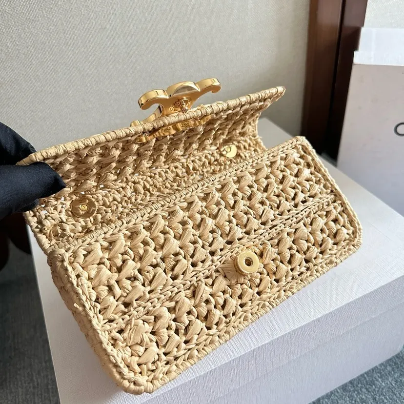 Celine Triomphe 腋下包 復古腋下背款(數字8) Celine Triomphe 腋下包 復古腋下背款(數字8)