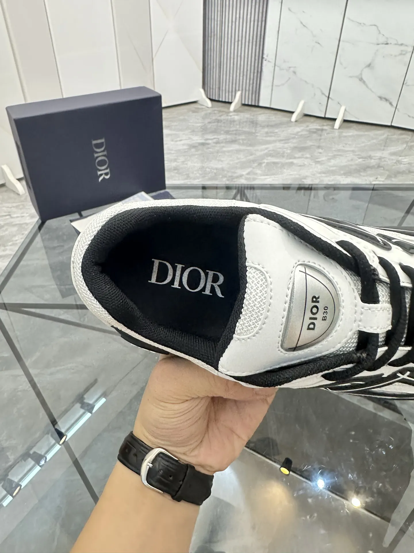 Dior B57 白黑拼色牛皮运动鞋 经典低帮款