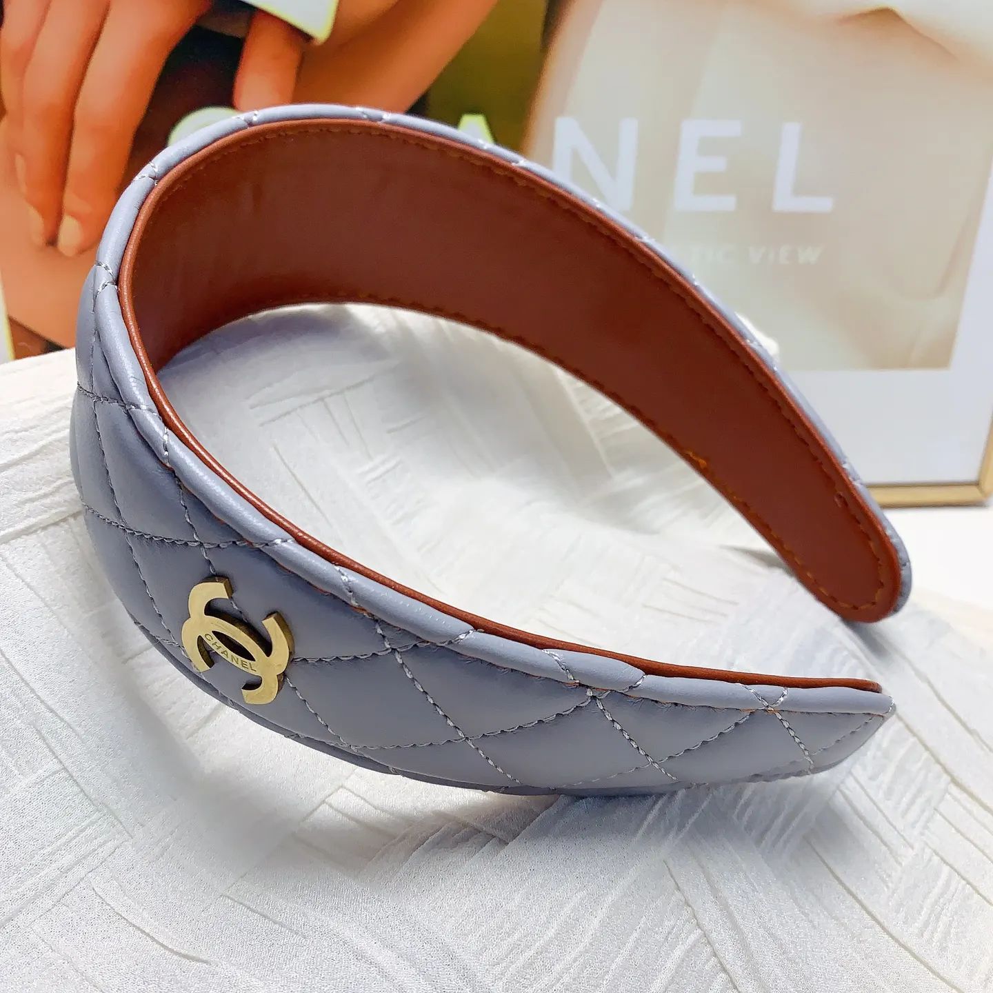 Chanel 皮革 发饰