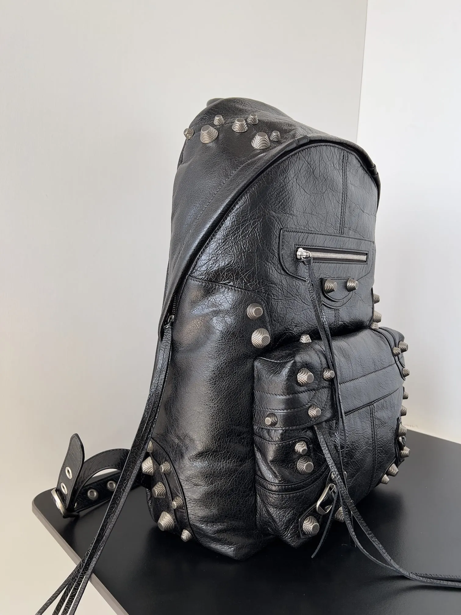 Balenciaga 羊皮 双肩包 实用双肩款