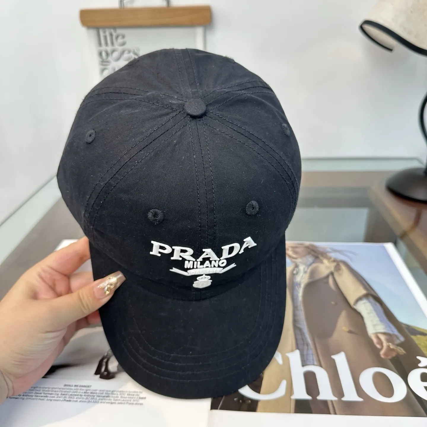 Prada 棒球帽 日常休闲款