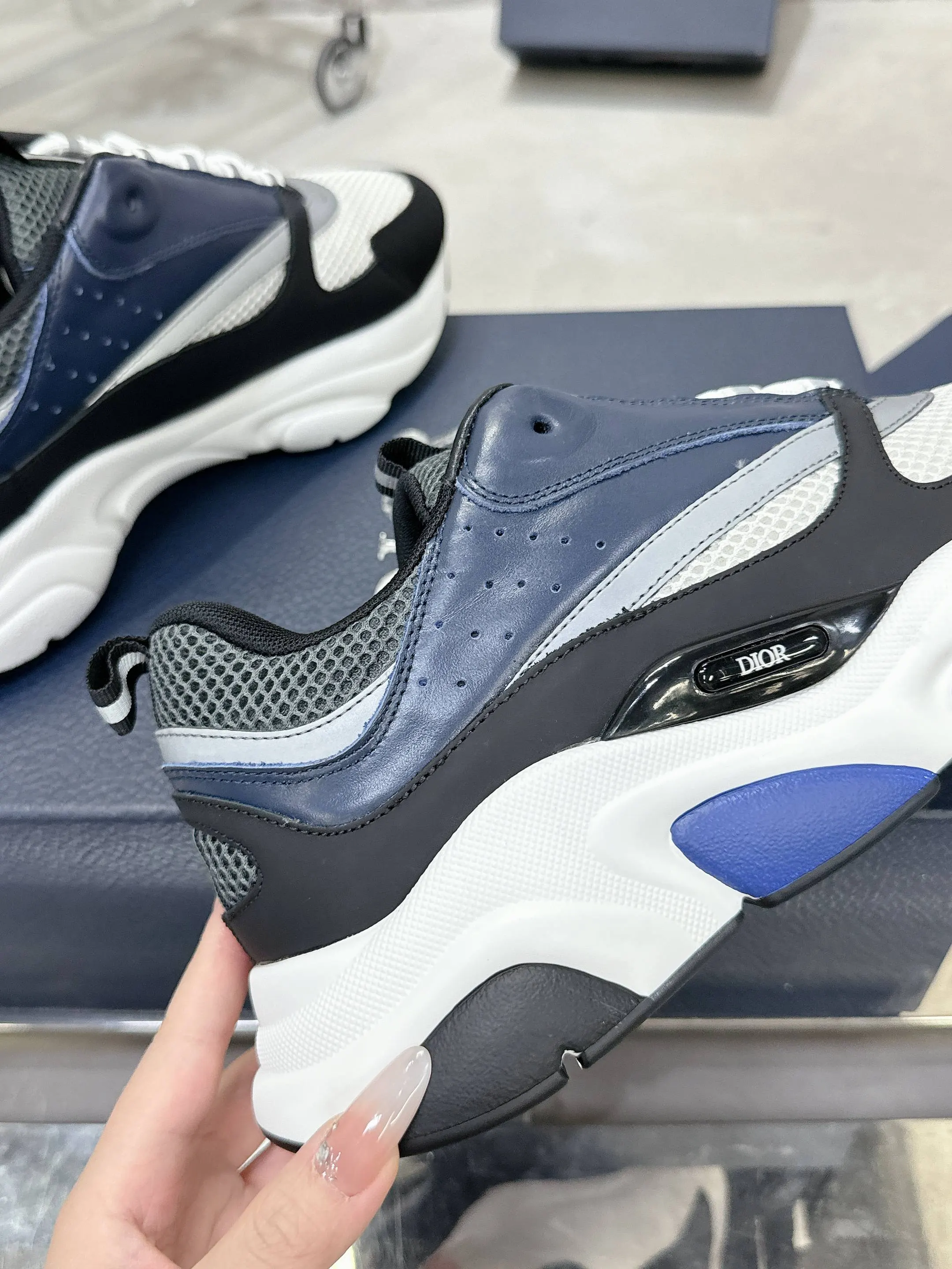 Dior B22 运动鞋