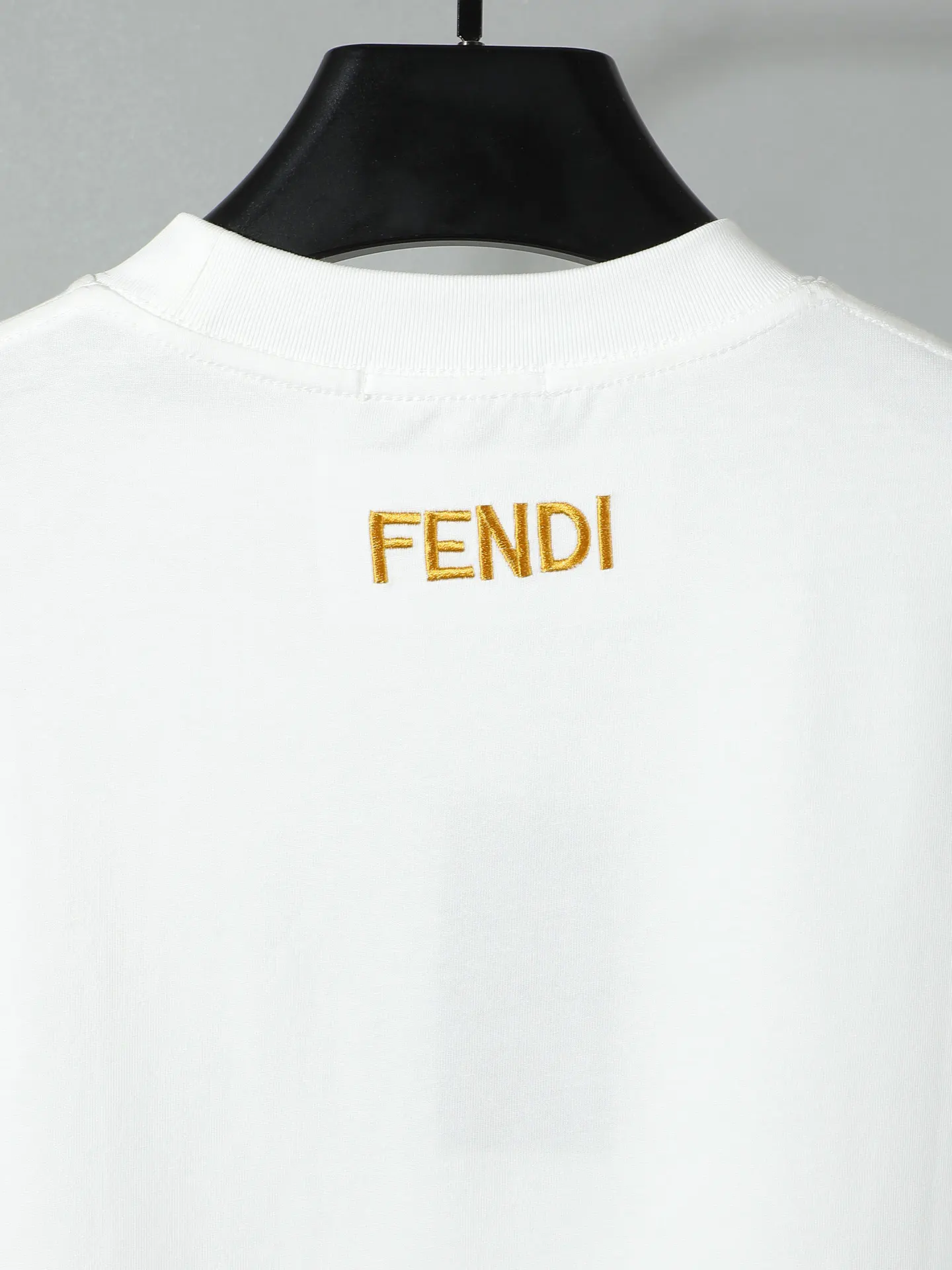 Fendi 2026春夏 Logo 刺绣 短袖T恤 日常百搭款 款3