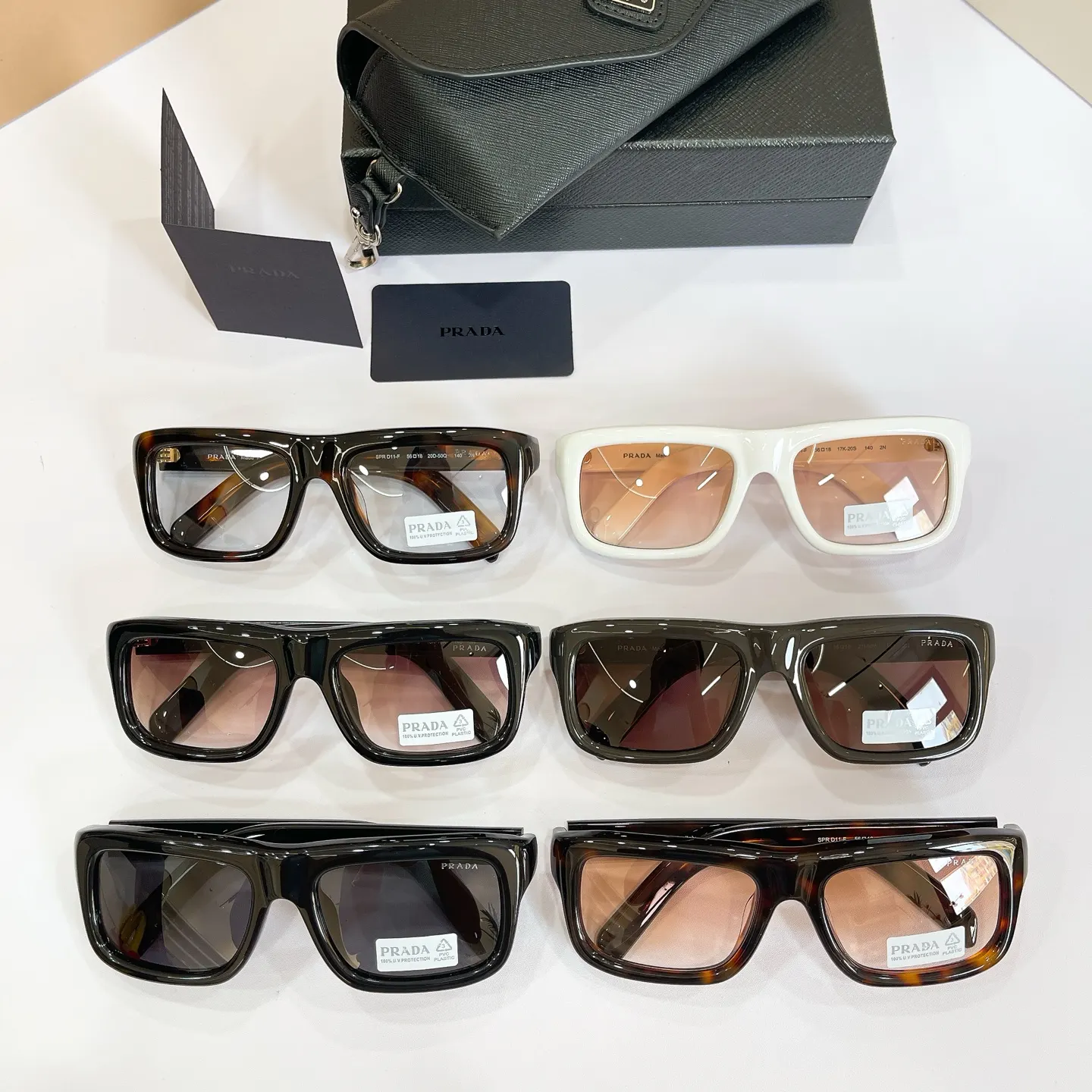Prada SPR D11 太阳镜