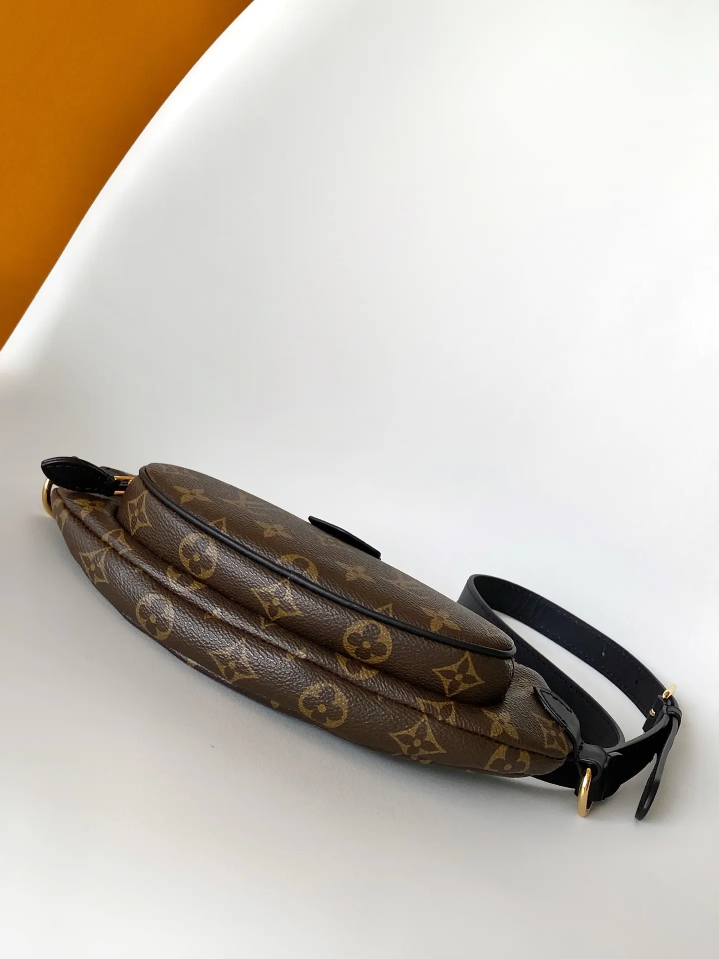 LV 老花 帆布 腰包 休闲腰包款