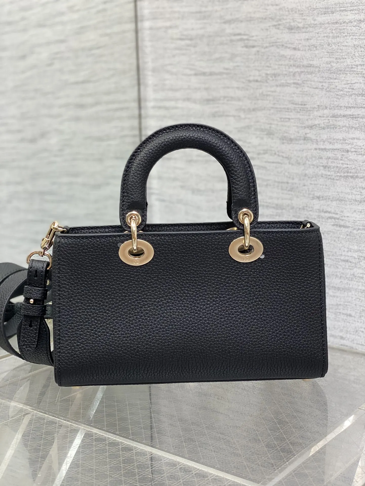 Dior 黑色 牛皮 进口 牛皮横款戴妃包 Lady 手提包 通勤手提款