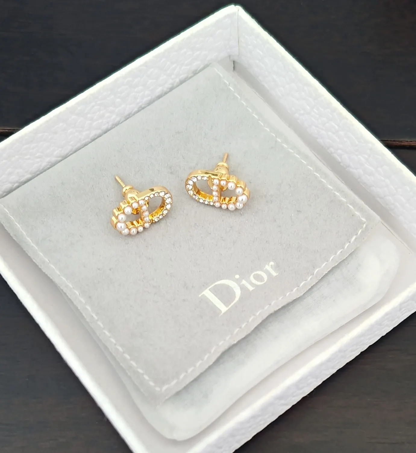 Dior CD金色耳环 小巧