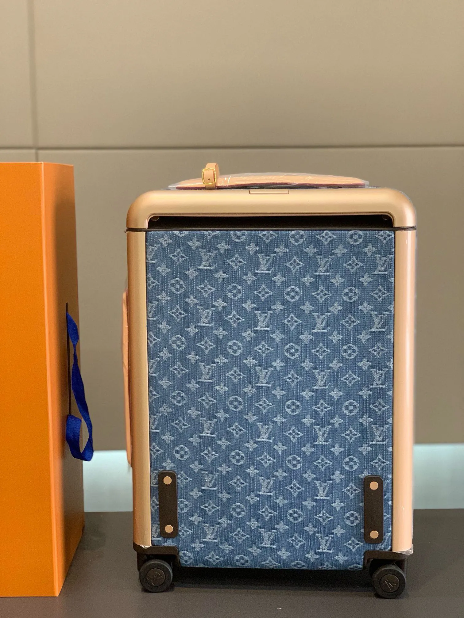 驴牌拉杆箱旅行箱 路易v 变色皮 海关锁 万向 行李箱 旅行拉杆款 輕便出行款