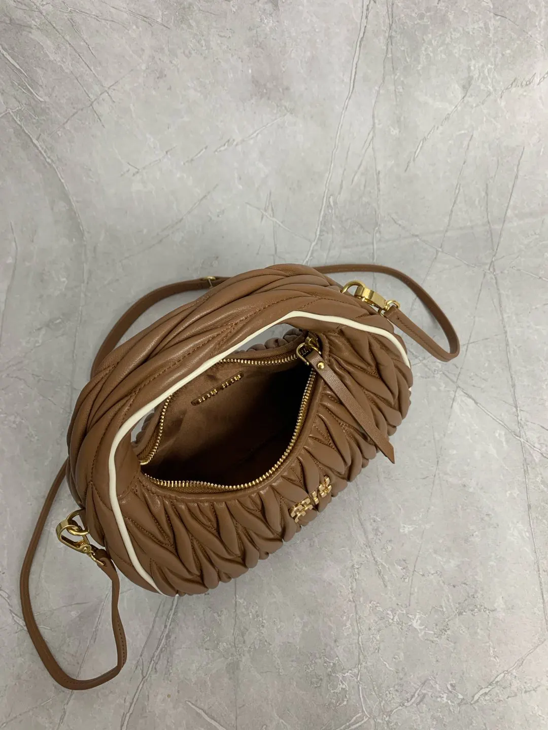 Miu 焦糖色 羊皮 手提包 通勤手提款