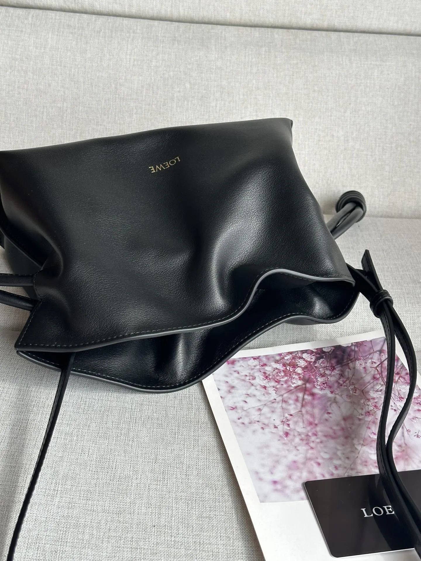 Loewe 金色 牛皮 手拿包 精致手拿款