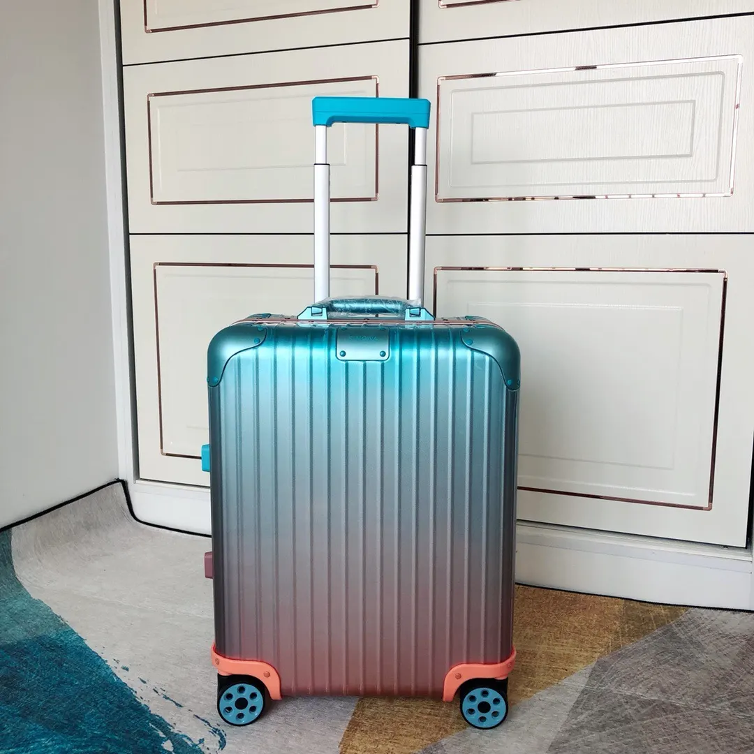 rimowa限量版糖果色满满的 少女心 漸變色 日 行李箱 旅行拉杆款 輕便出行款