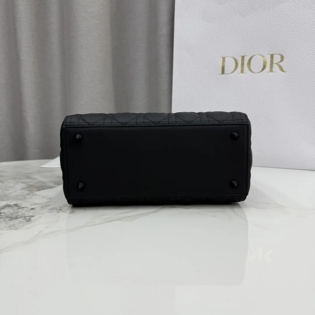 Dior Lady Dior Lady 黑色牛皮卡夾 精緻配飾