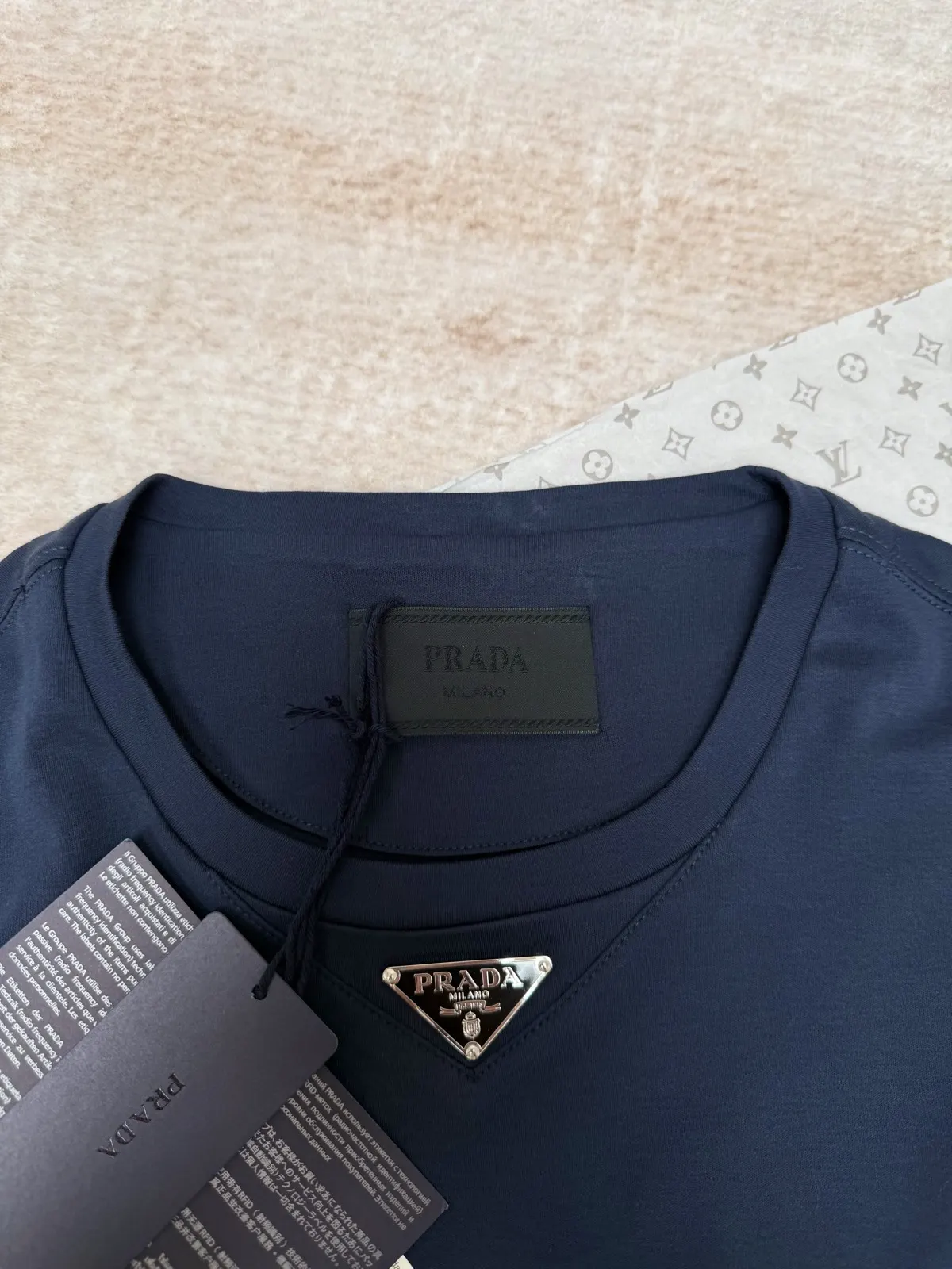 PRADA 棉质 针织 三角标 针织衫 休闲百搭款