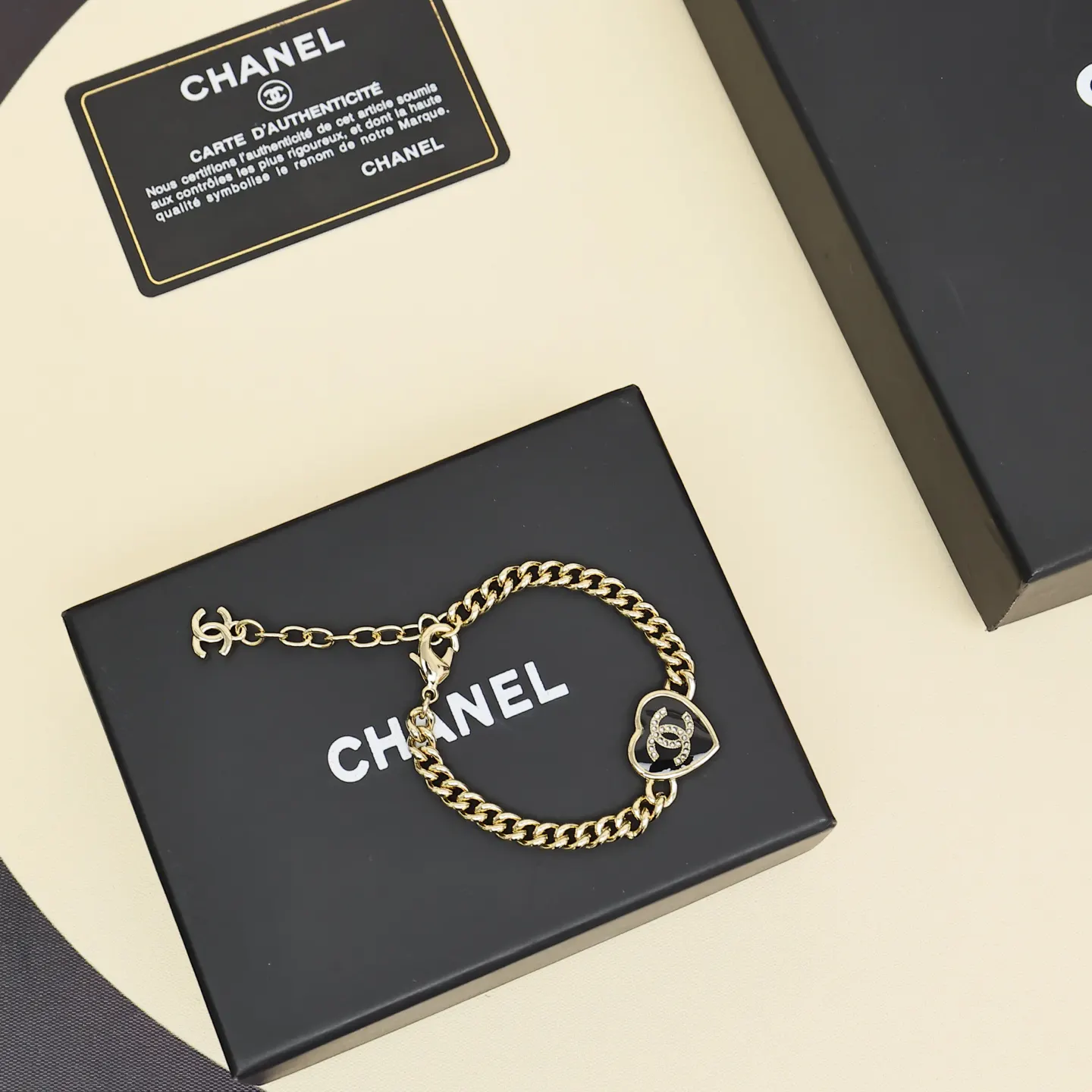 Chanel 黑金 双C 爱心 手链 日常叠戴