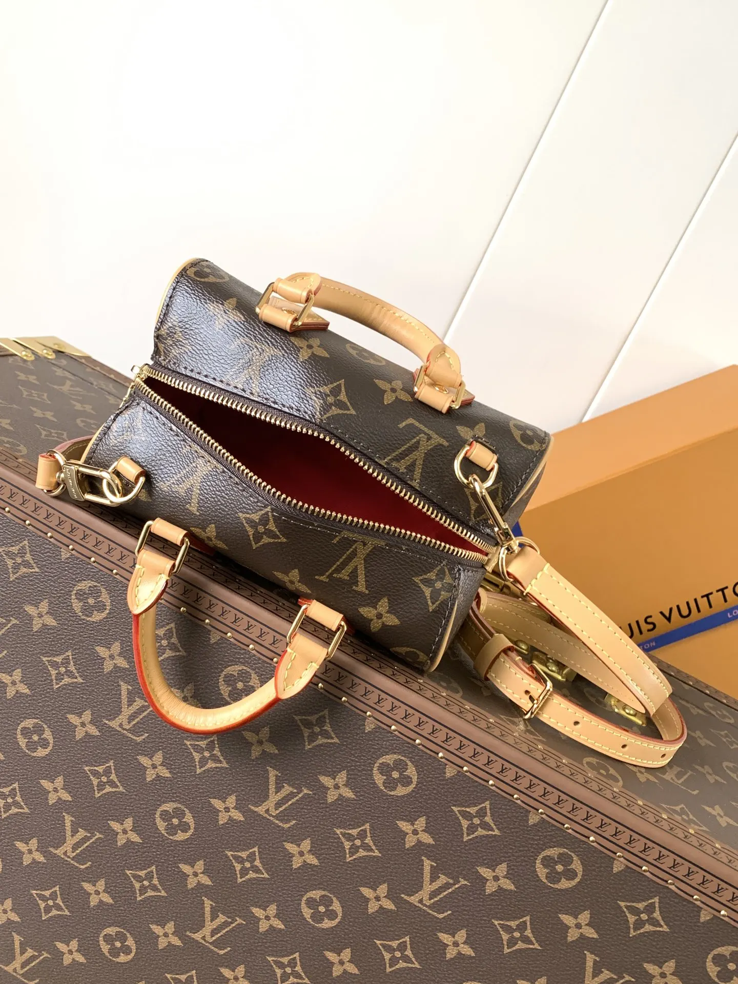 Chain Bag Leather