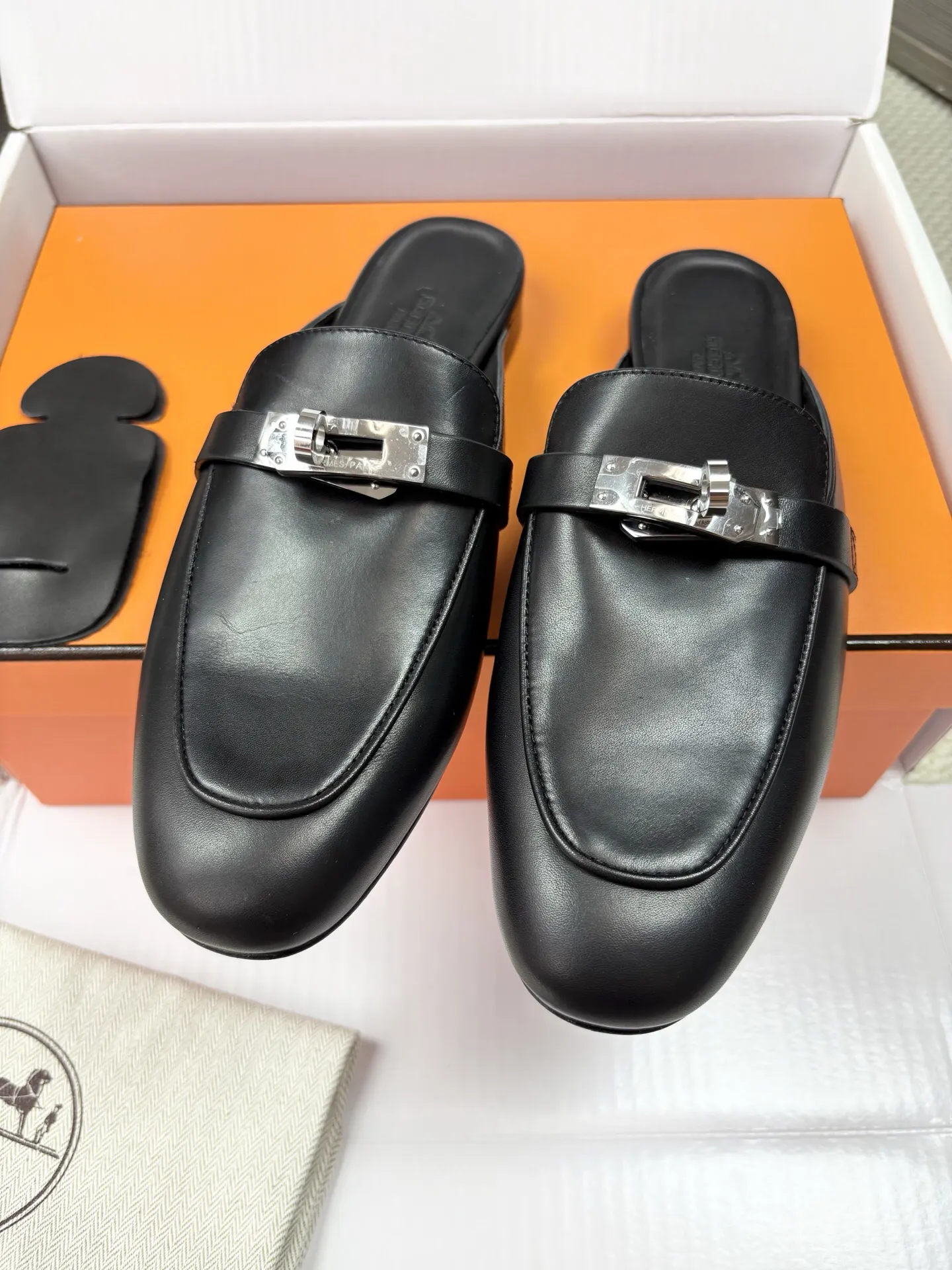 Hermès 樂福鞋