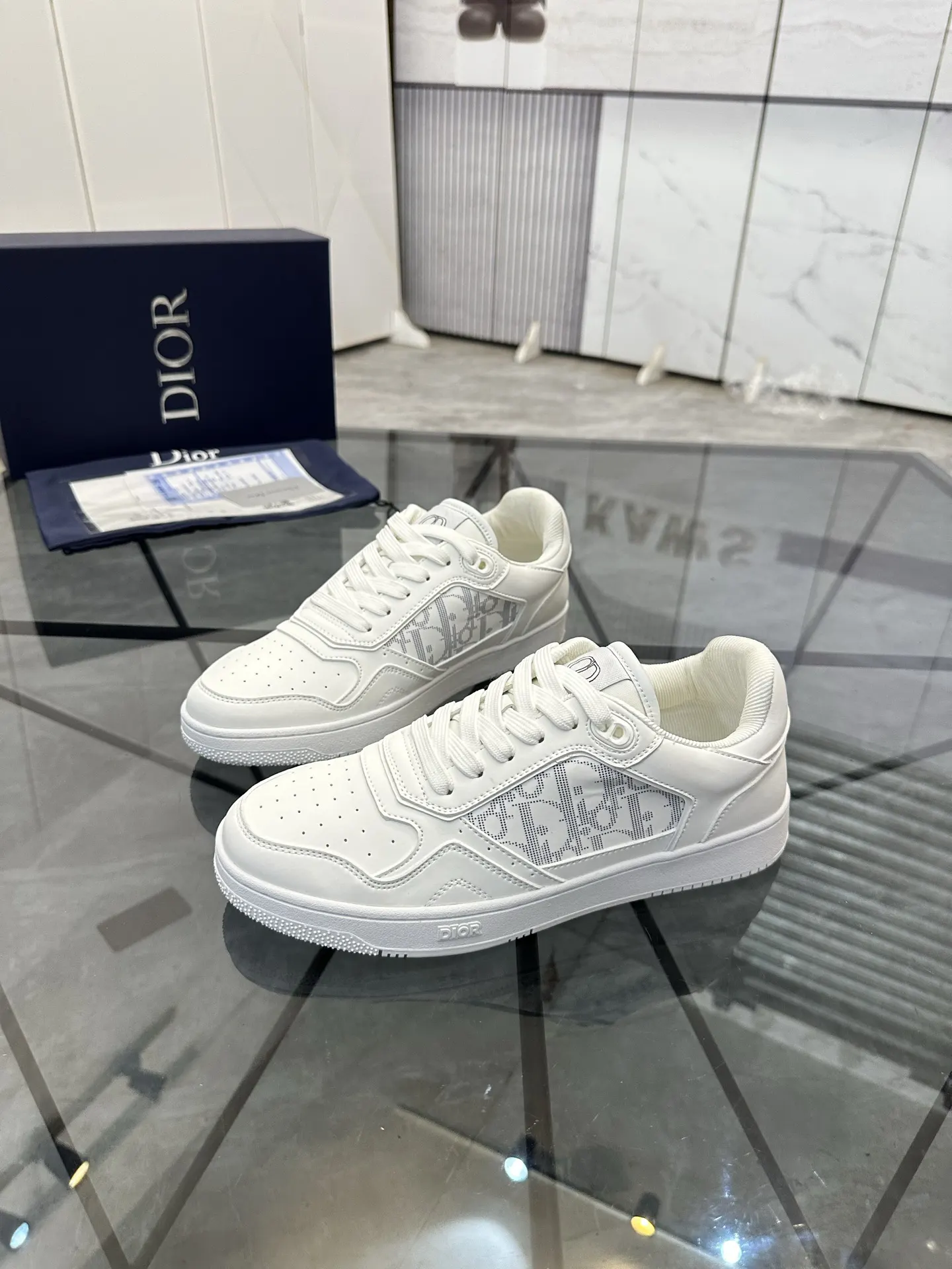 Dior Cowhide Shoes Comfortable And Sneakers