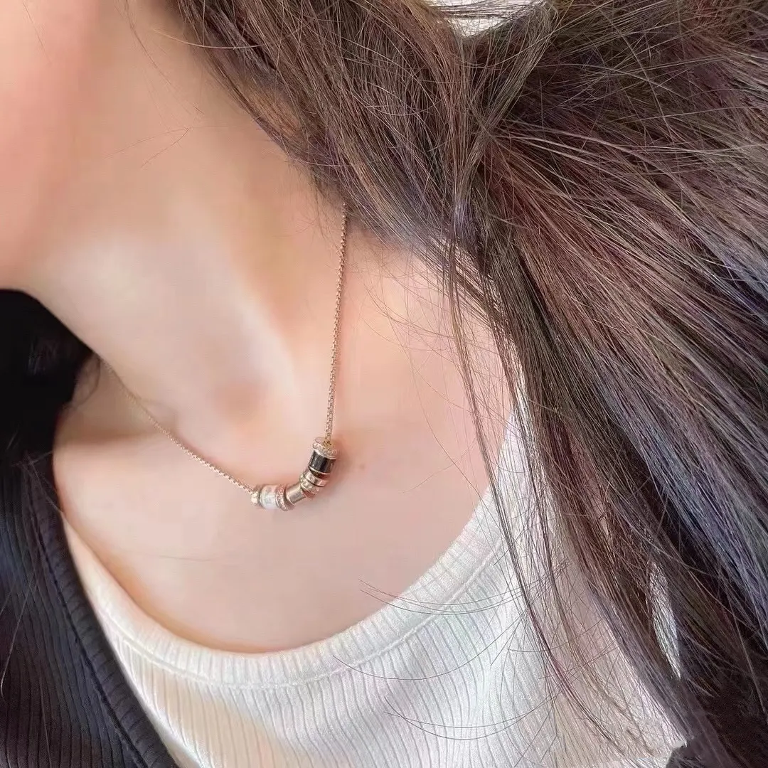 Armani 黑色 白色 项链 精致锁骨链款