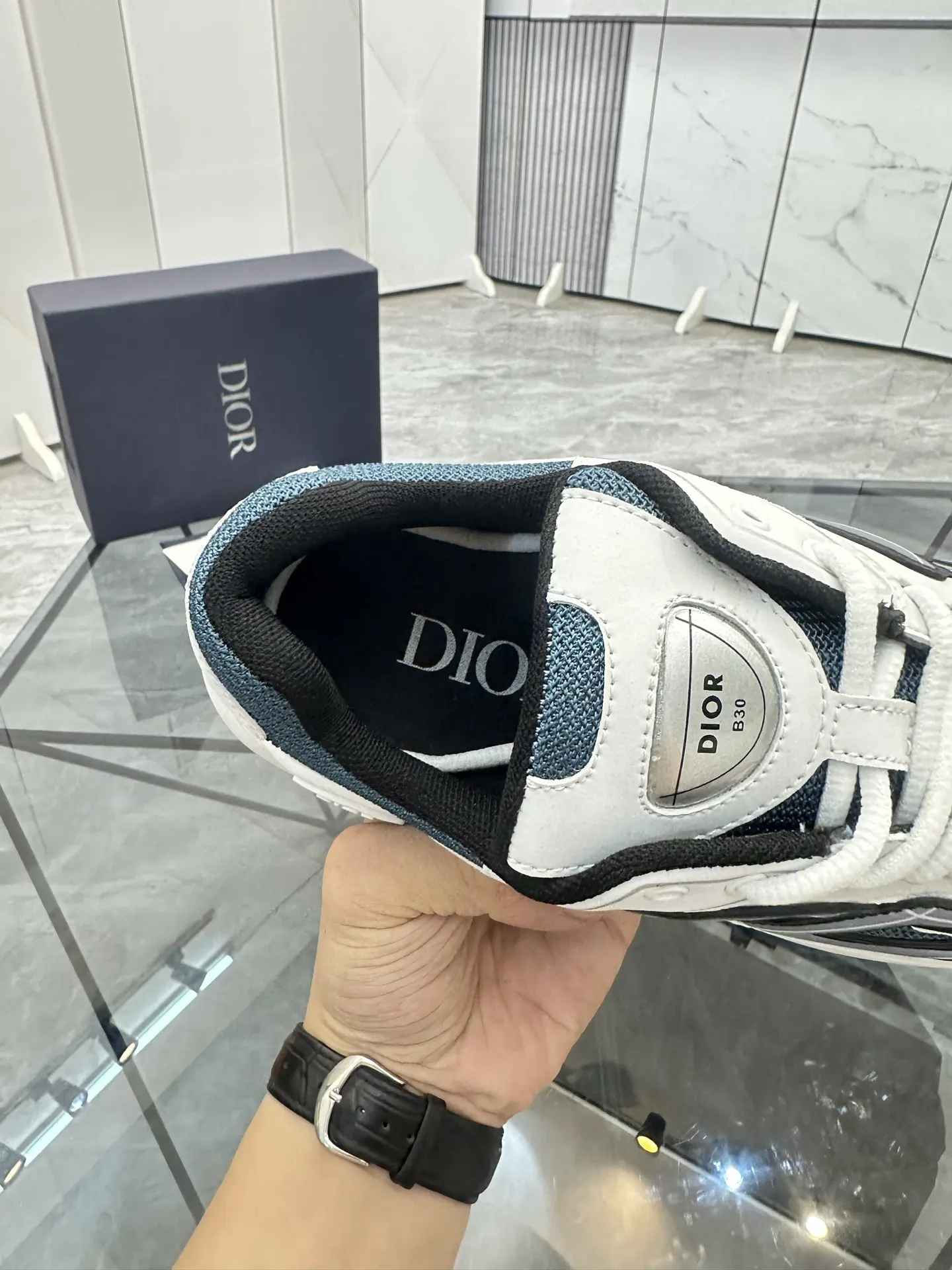 Dior 黑灰拼色牛皮运动鞋 细节展示款