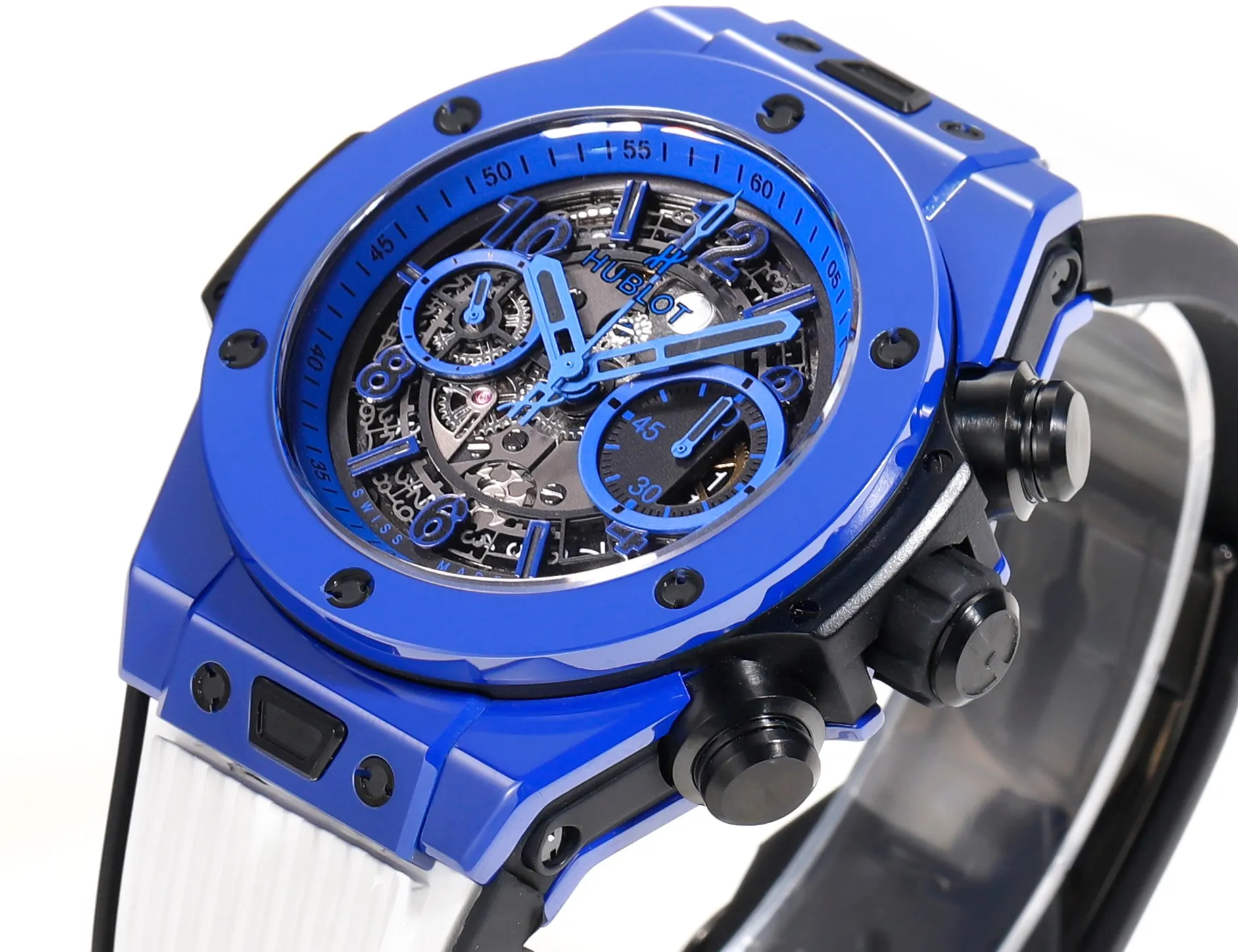 批 全新突破 彩色陶瓷问世 HUBLOT 宇 手錶 經典腕表款