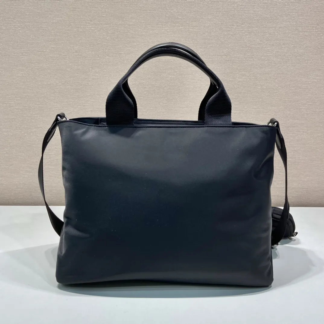 Prada Re-Nylon 尼龙 托特包