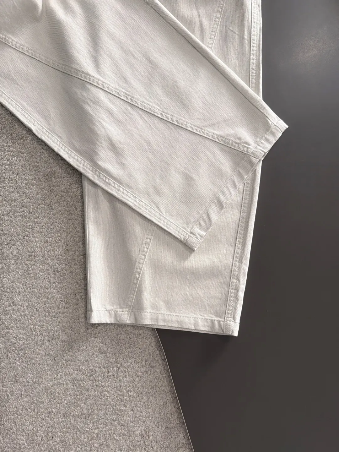 Burberry 2026 Spring Summer Pants Loose Casual Image 5 Burberry 2026 Spring Summer Pants Loose Casual Image 5