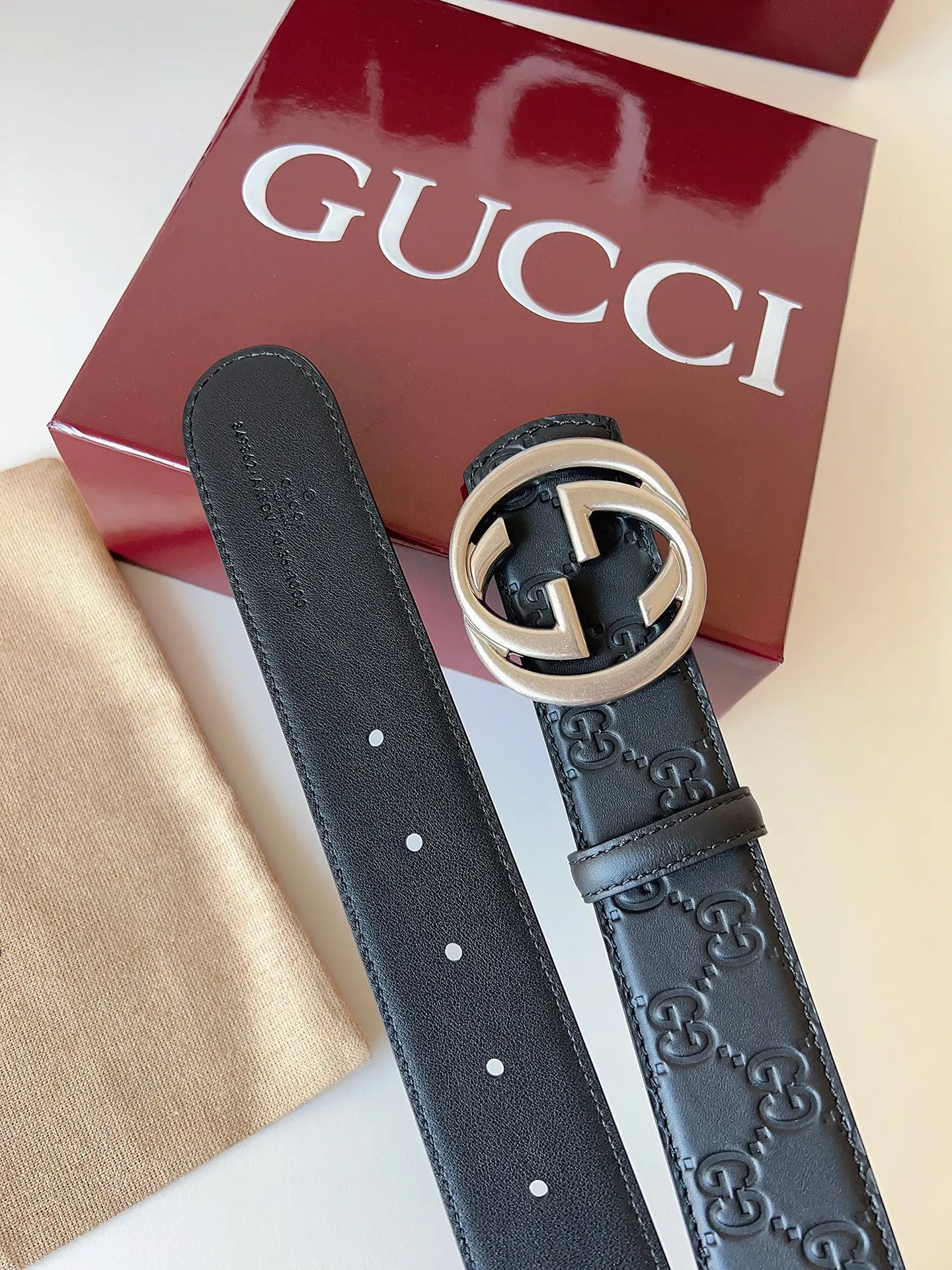 Gucci Double G 雙G扣牛皮腰帶