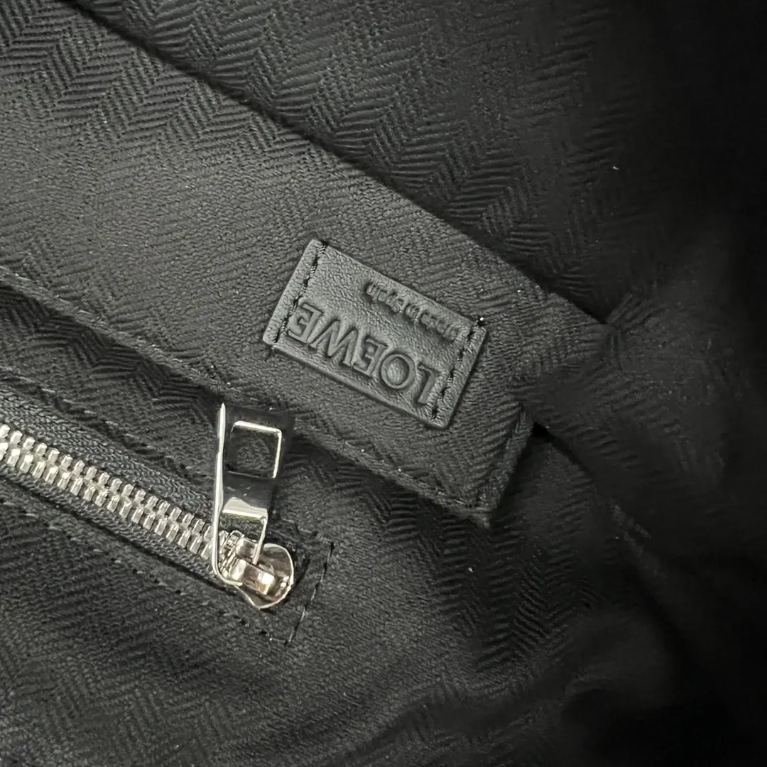 小牛皮 L⊚℮w℮ 最新Goya Backpack系列 雙肩 雙肩包 实用雙肩款