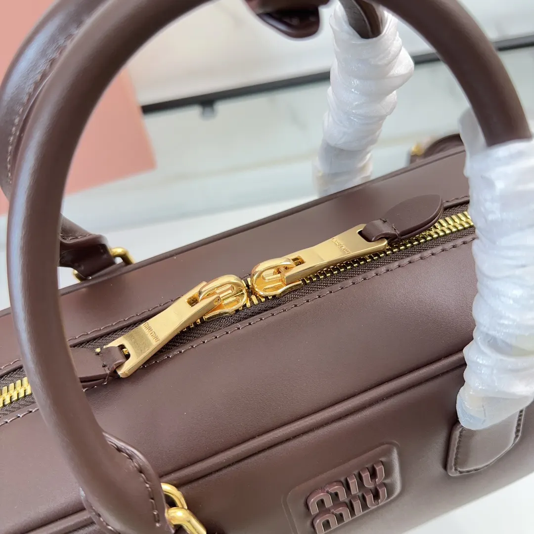 Crossbody Bag Lightweight Leather