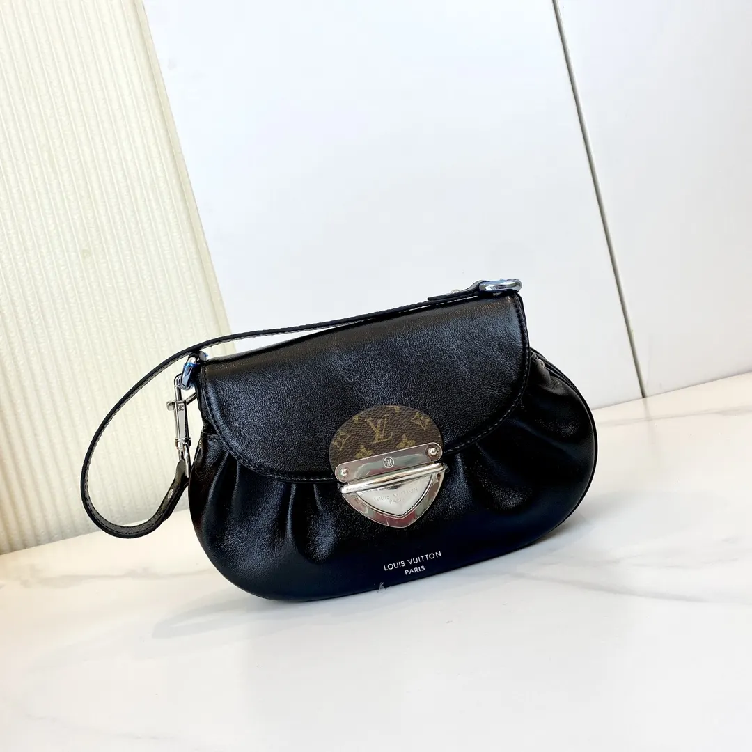 LV 牛皮 动态变码 以崭新系列展现品牌风华 倾情推 收納包 旅行收納款