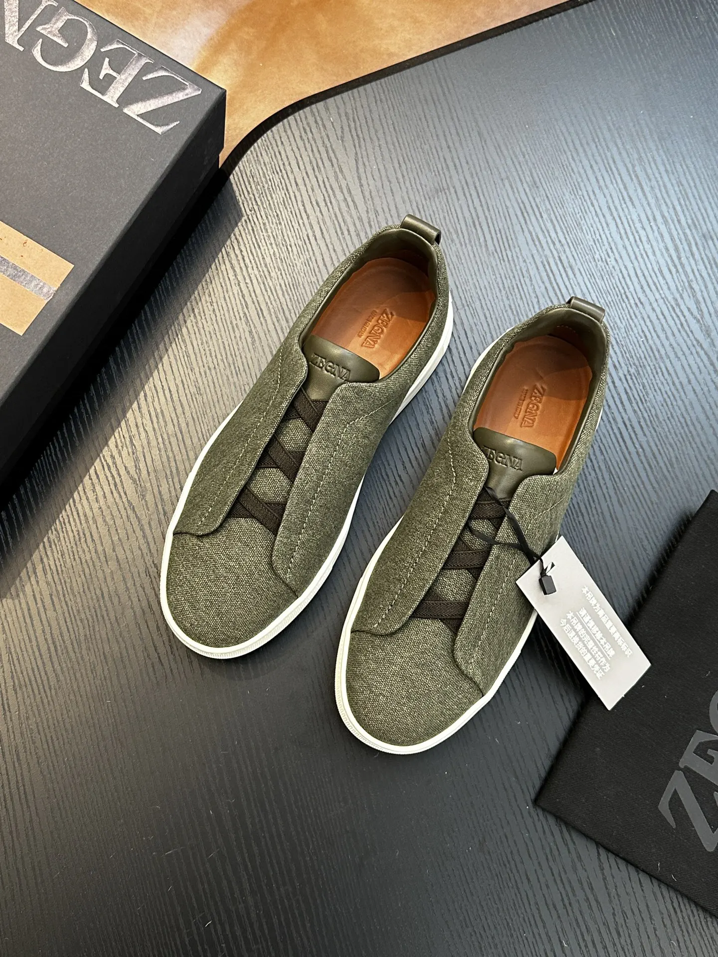 Triple S Casual Versatile Image 3 Triple S Casual Versatile Image 3