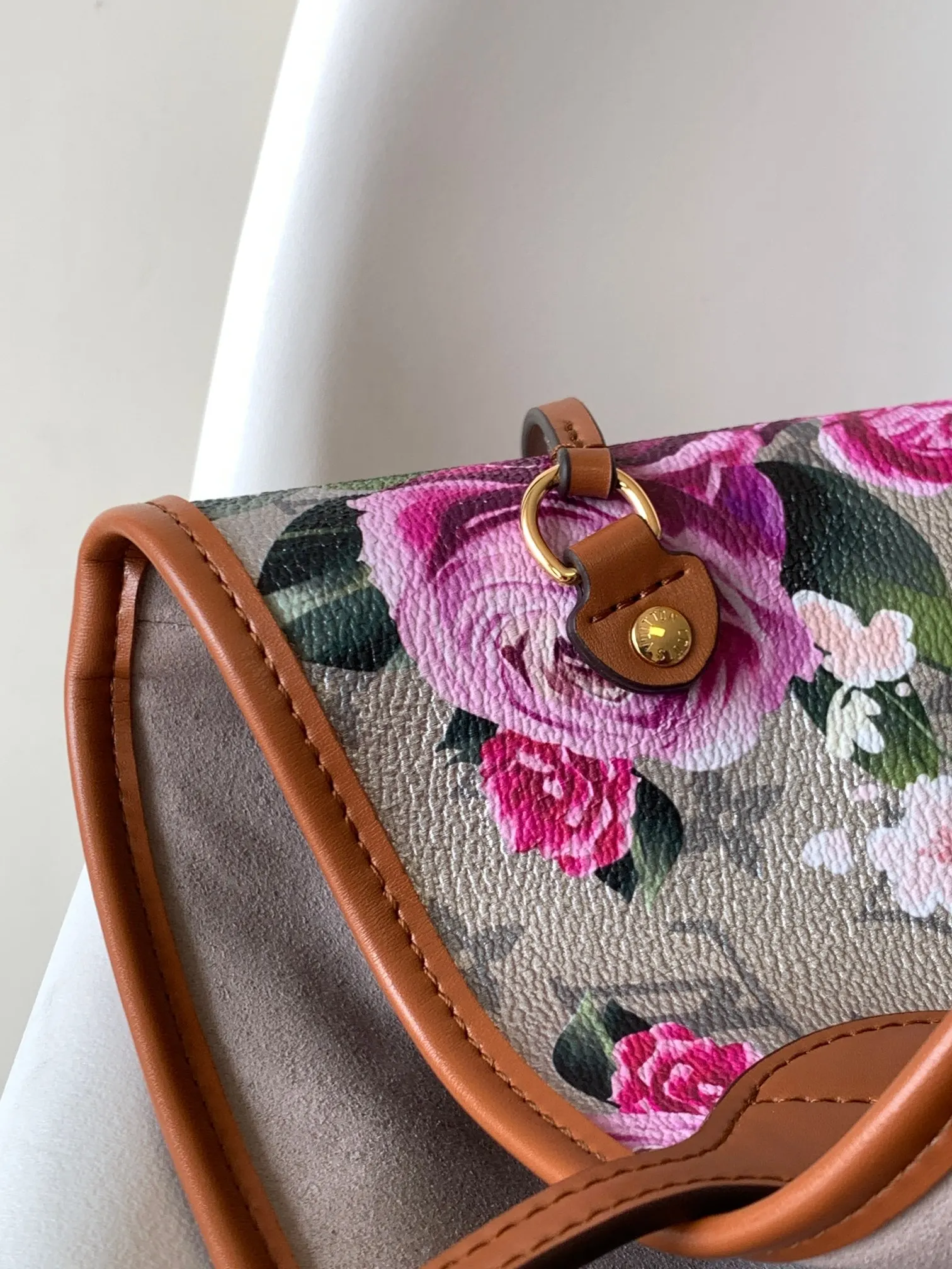 LV Neverfull 金色 牛皮 手拿包 精致手拿款