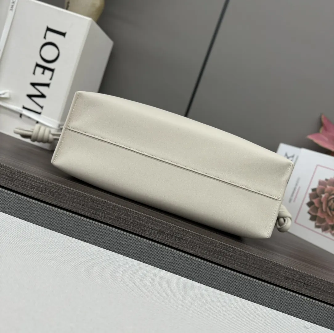 金色 牛皮 免 少 L⊚℮w℮ 纳帕牛皮革Fl 手拿包 精致手拿款