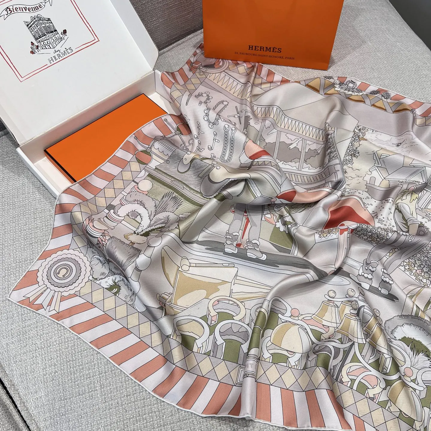 Hermes Fashion Item Image 7 Hermes Fashion Item Image 7
