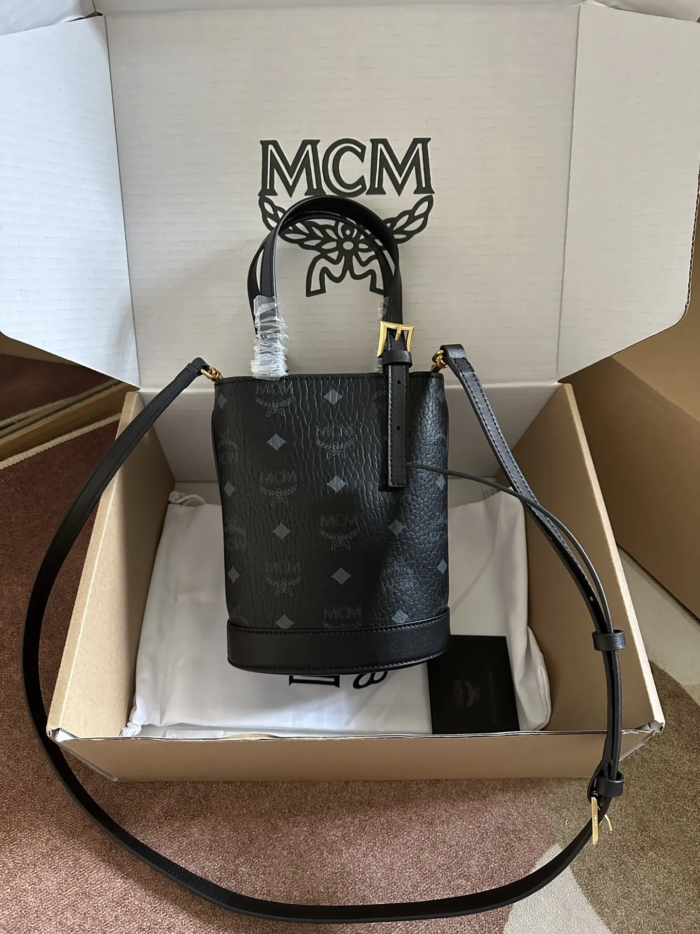 黑色 牛皮 款号 MCM 春夏 水桶包 休閒水桶款
