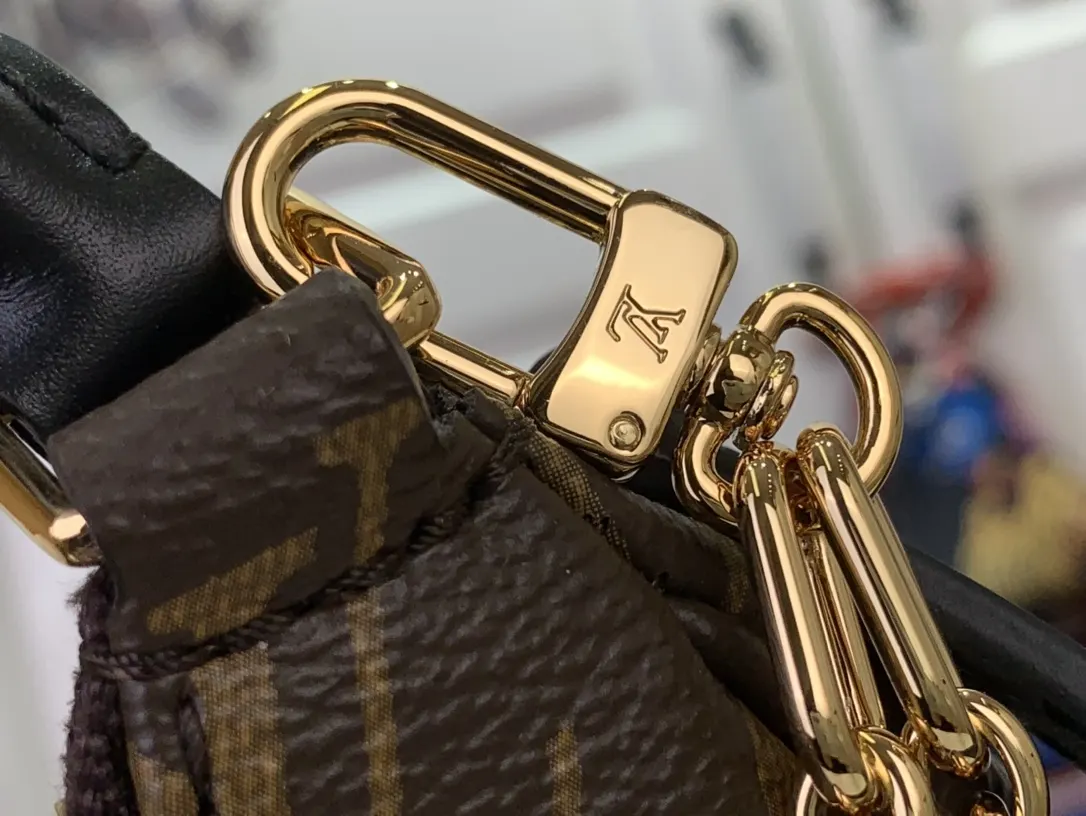 Chain Bag Leather
