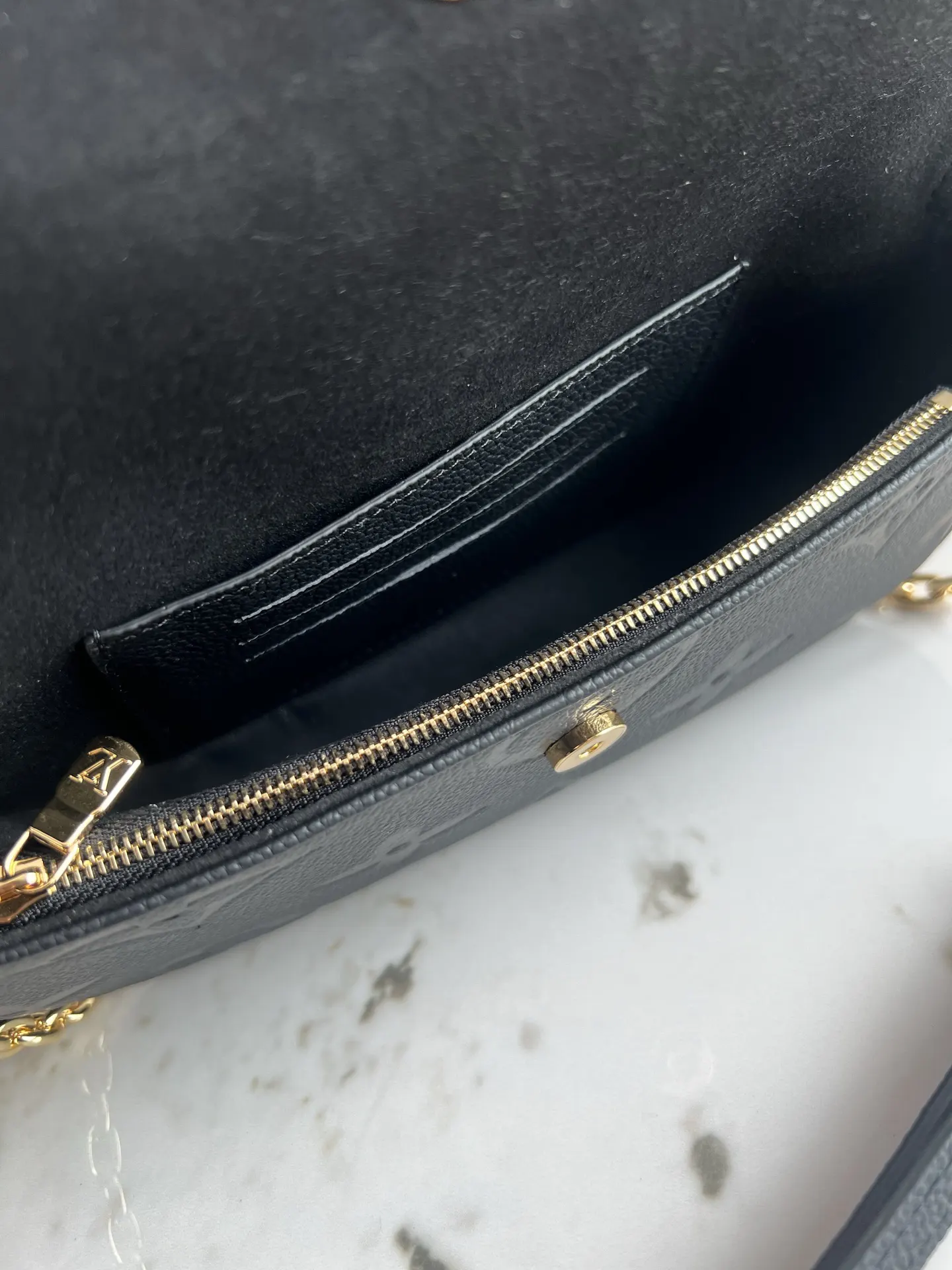 Louis Vuitton M82154 黑色 Monogram 链条包