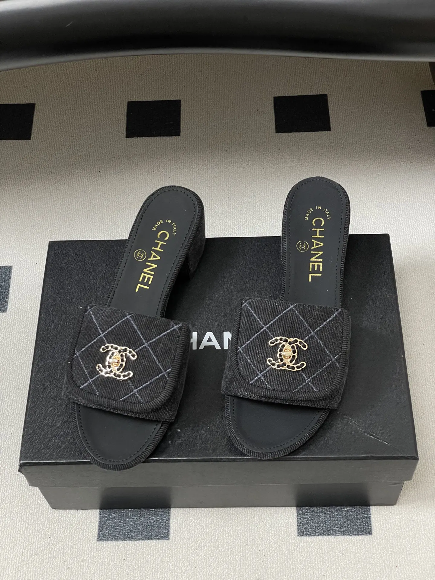 Chanel 黑色牛皮拖鞋 休闲凉拖