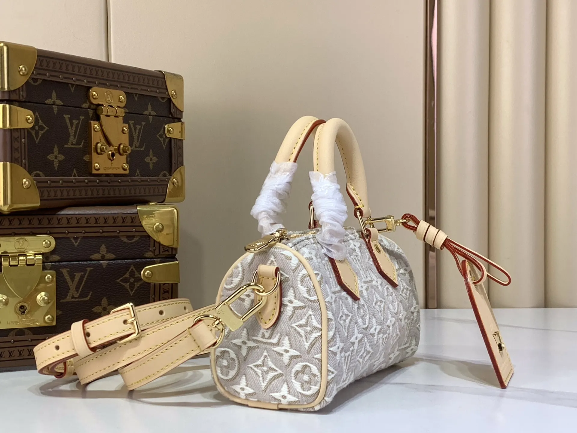 LV Speedy 白色 牛皮 收納包 旅行收納款