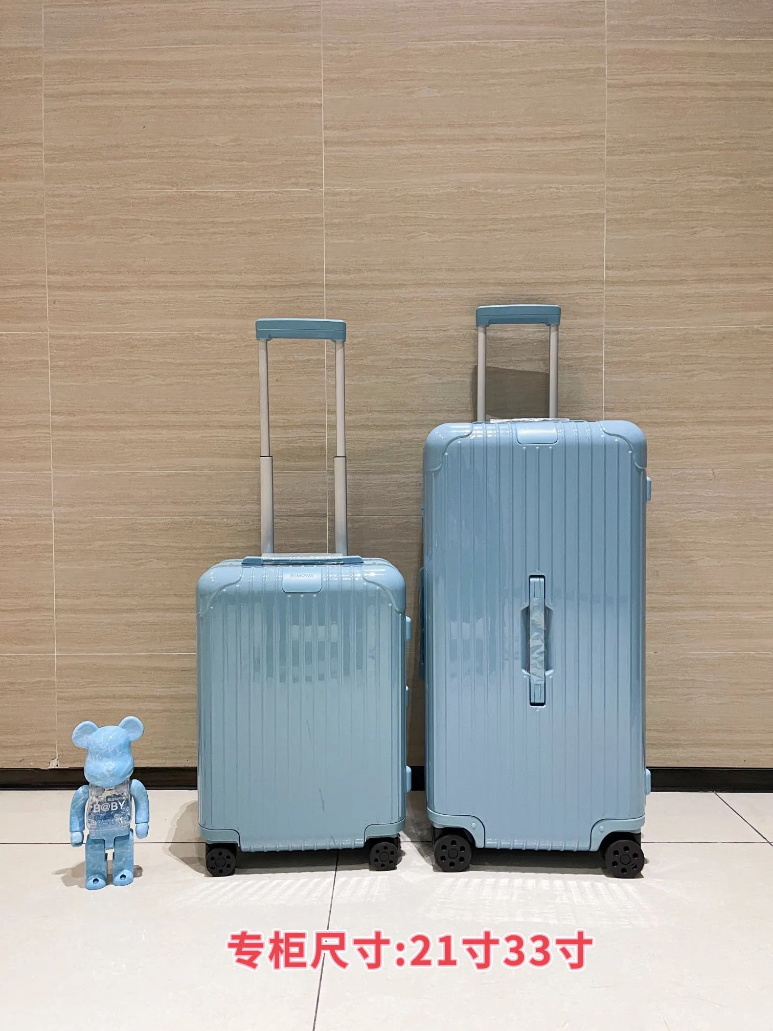 Black White Carry-On Suitcase Travel Lightweight Image 5 Black White Carry-On Suitcase Travel Lightweight Image 5