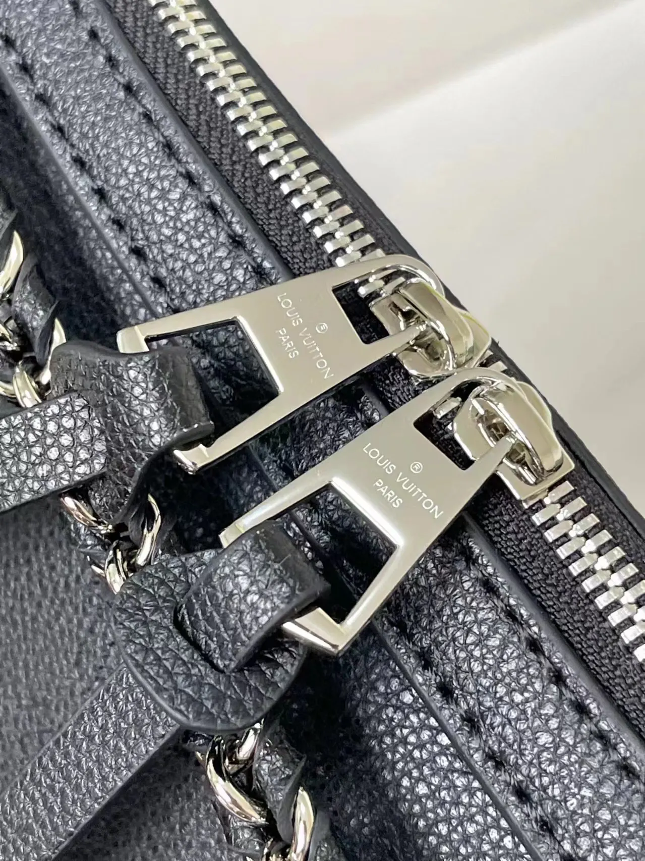 Chain Bag Leather